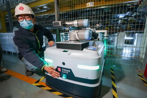 北京轨道交通首个智能巡检机器人上岗